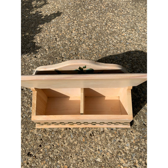 Vintage Hand Painted Vegitables 2 Section Box Signed Jeneane Pike 2000 - Picture 4 of 10